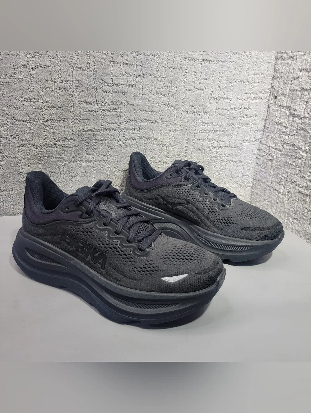 Hoka One One Bondi 9 Womens Size US 7B Black Athletic Running Sneakers